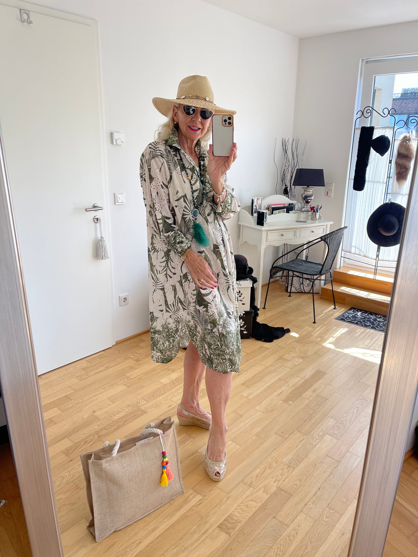 Kleid PRONTO €99,90; extravagant, lässig sowie schick, ein tolles Kleid in einem tollen Schnitt
