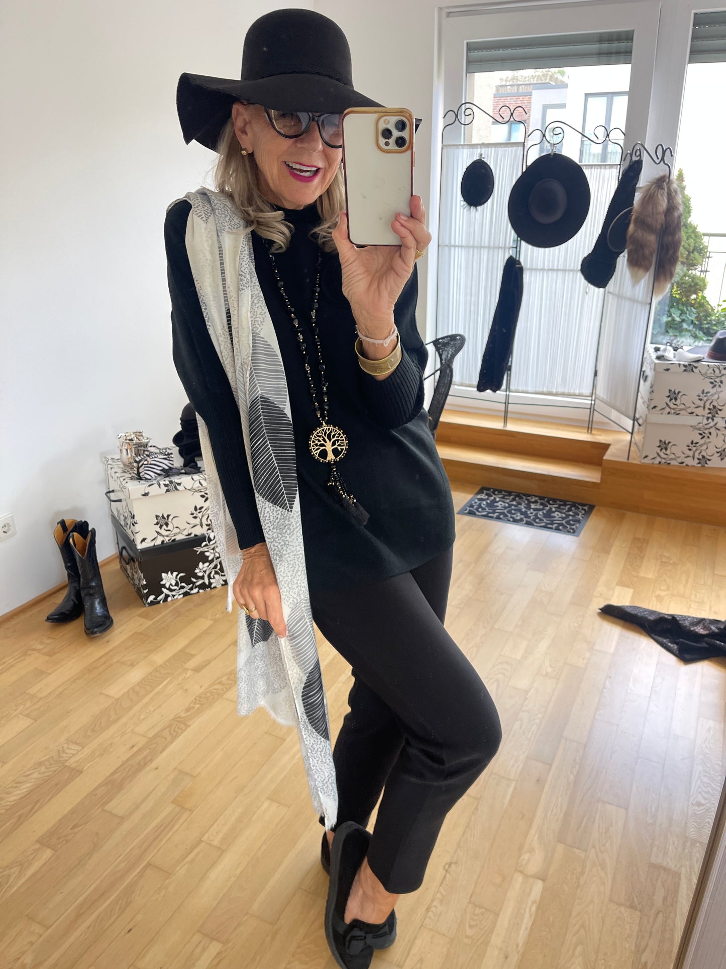 Oberteil MELANIA black €89,90; lässig, edel und herrlich angenehm