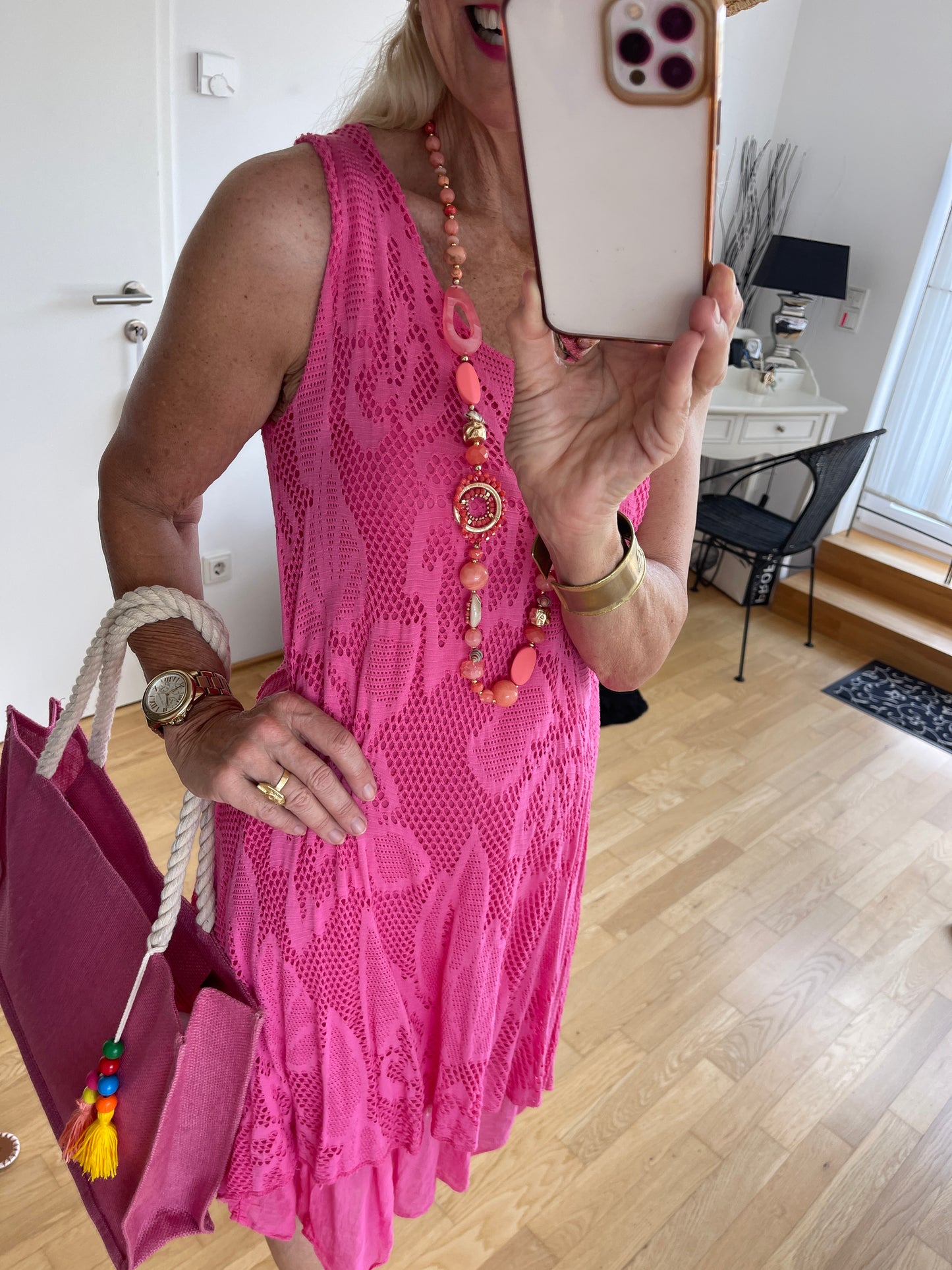 Kleid CLAUDILLE pink €79,90; ein zauberhaftes, sommerliches Lagenkleid, geeignet für S-XL Größen