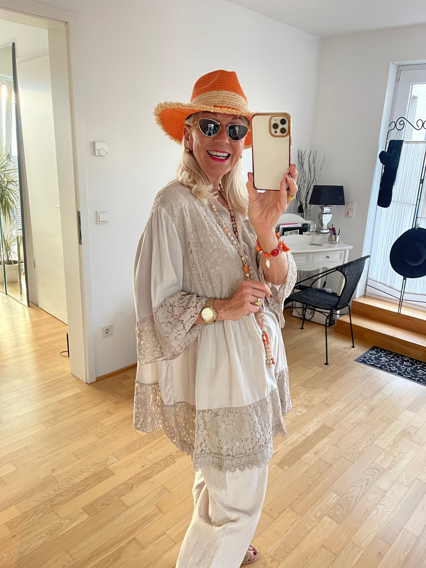 Tunika LENI beige; €89,90 stylischer Wohlfühl-Chic, genial auch für große Größen