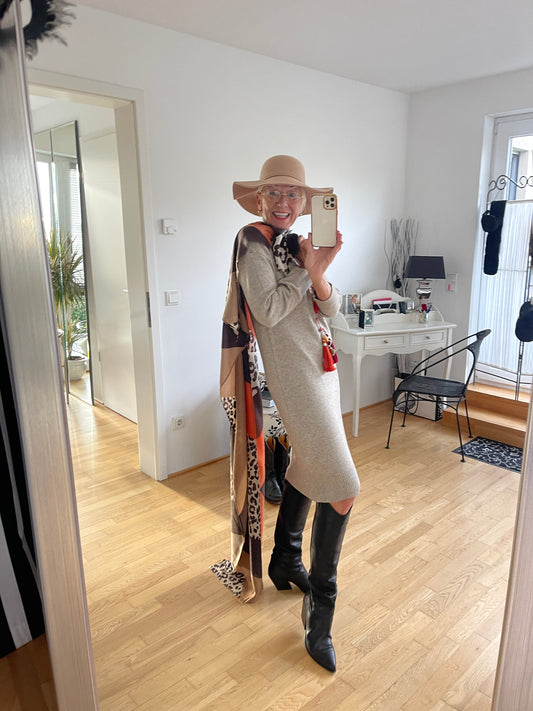 Kleid NASTI beige; „IM BLACK-FRIDAY OUTLET“ nur noch €59,90 statt €99,90; klasse sitzendes, super edles und toll kombinierbares Strickkleid