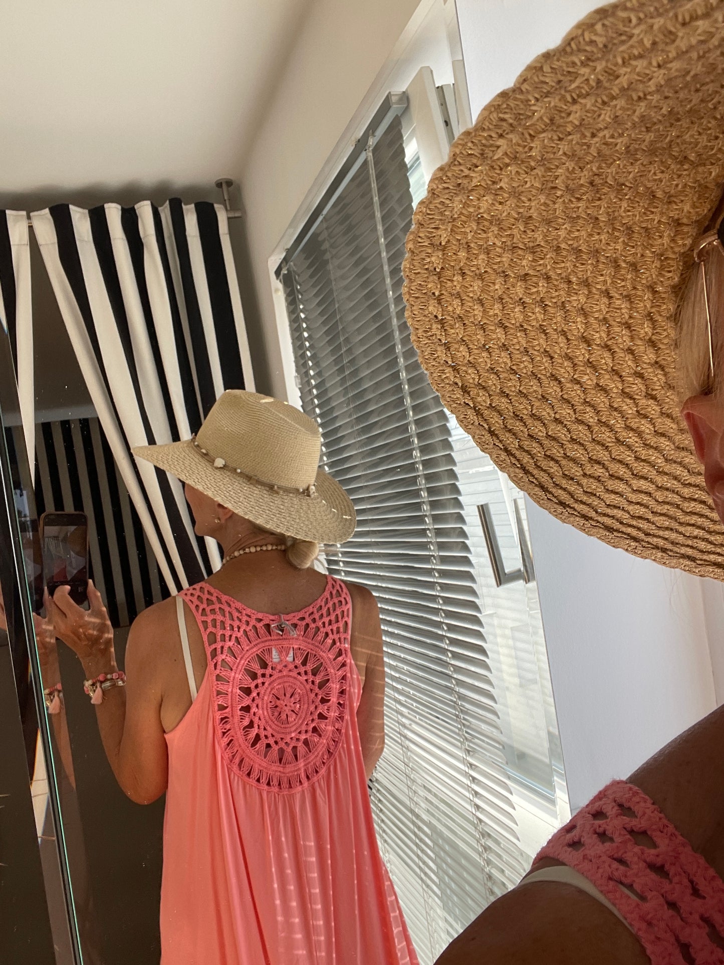 Kleid BURMA lachs; €69,90 Super Summer-Style
