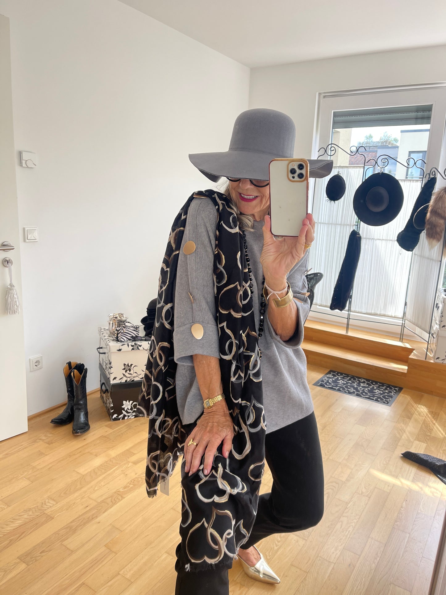 Oberteil SOLITÄR grey €89,90; edel, stylisch, extravagant; perfekt auch für XXL Größen