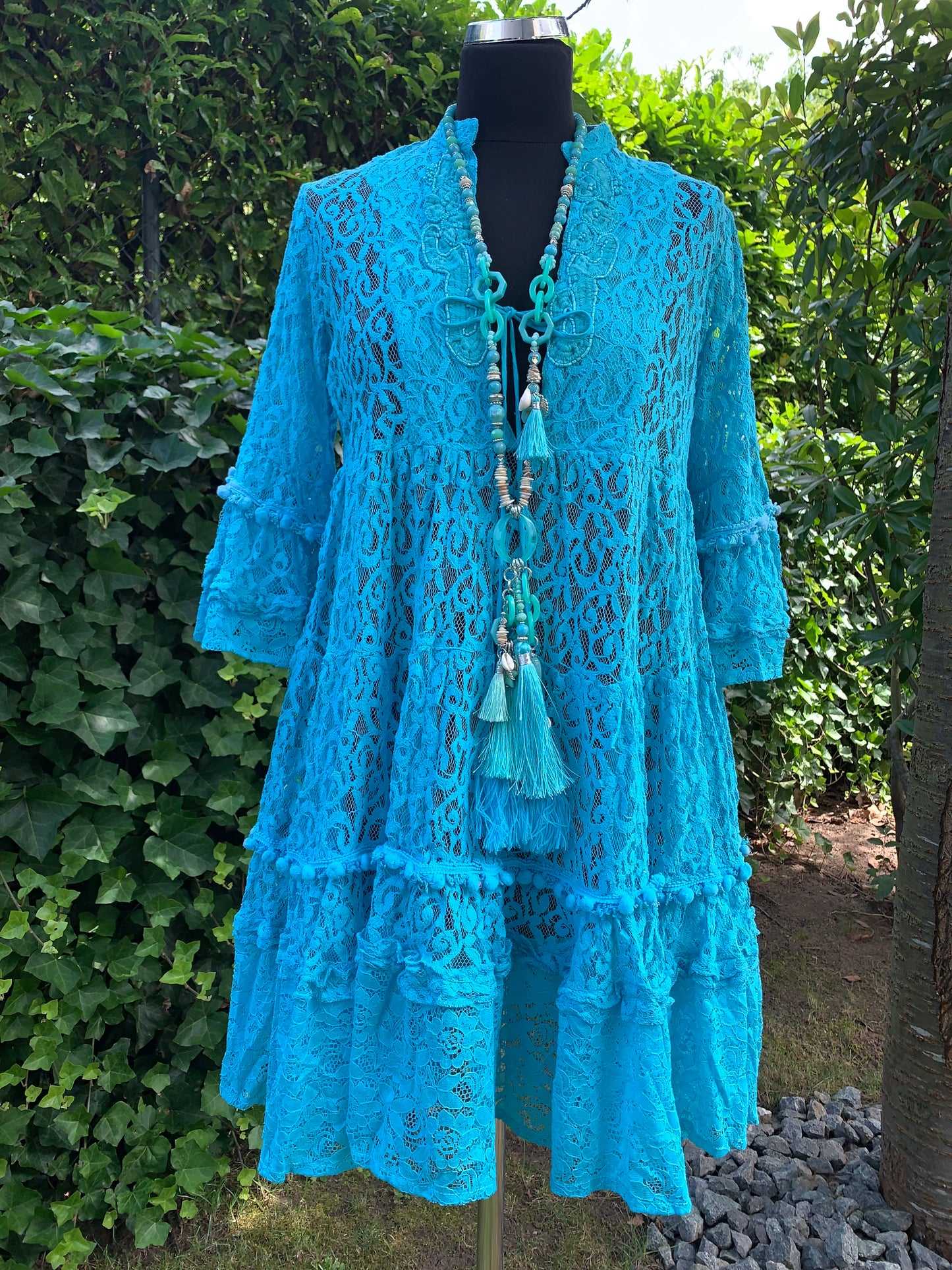 Tunika ARIELLE; Summer-Sale🛍🌞 jetzt €69,90 statt €99,90 ; Extravagante Tunika aus edler Spitze, in kräftigem Türkis, herrlich lässig geschnitten und ein absoluter Hingucker!