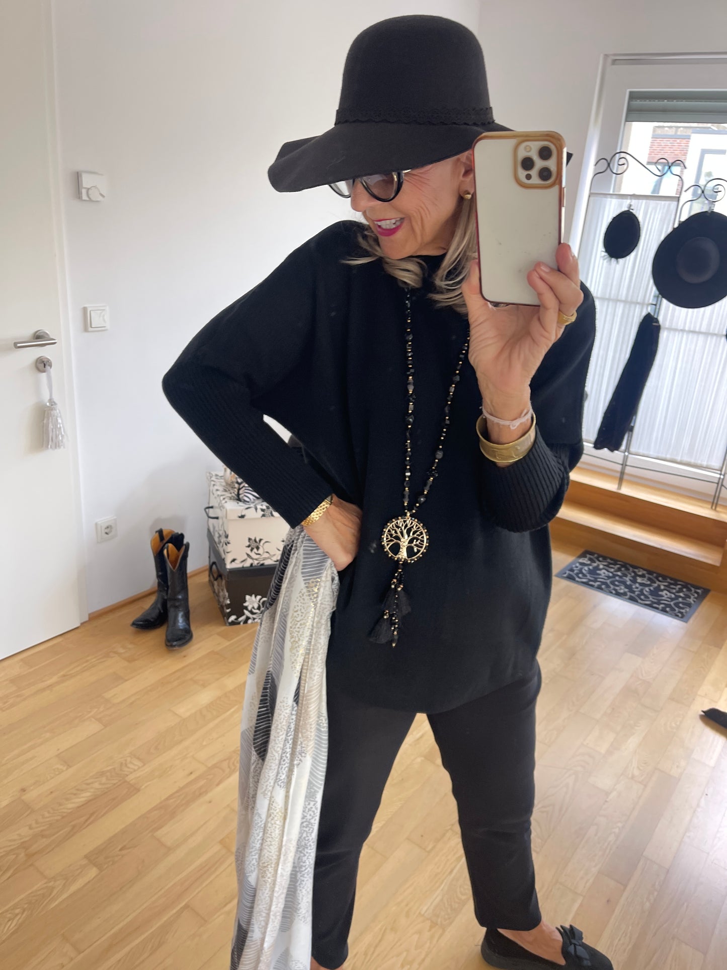 Oberteil MELANIA black €89,90; lässig, edel und herrlich angenehm