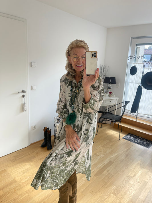 Kleid CARLOS;… was für ein tolles Modell, perfekt für große Größen!! „JETZT SCHON IM BLACK-FRIDAY OUTLET“ nur €69,90 statt €99,90