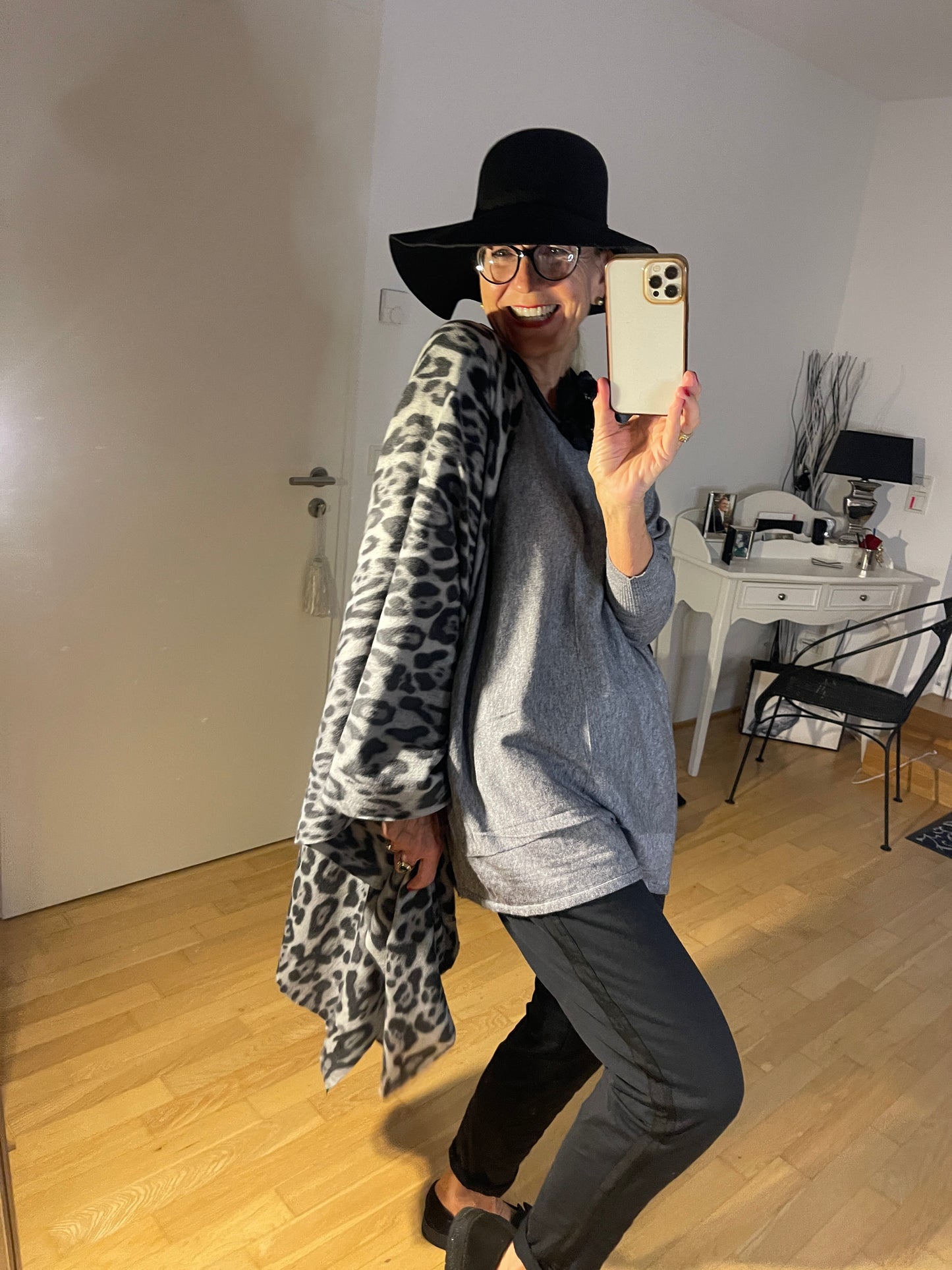 Pullover MOLA grey; €59,90 jetzt im Oktober-Sale statt €99,90… klasse Modell auch Genussgrößen
