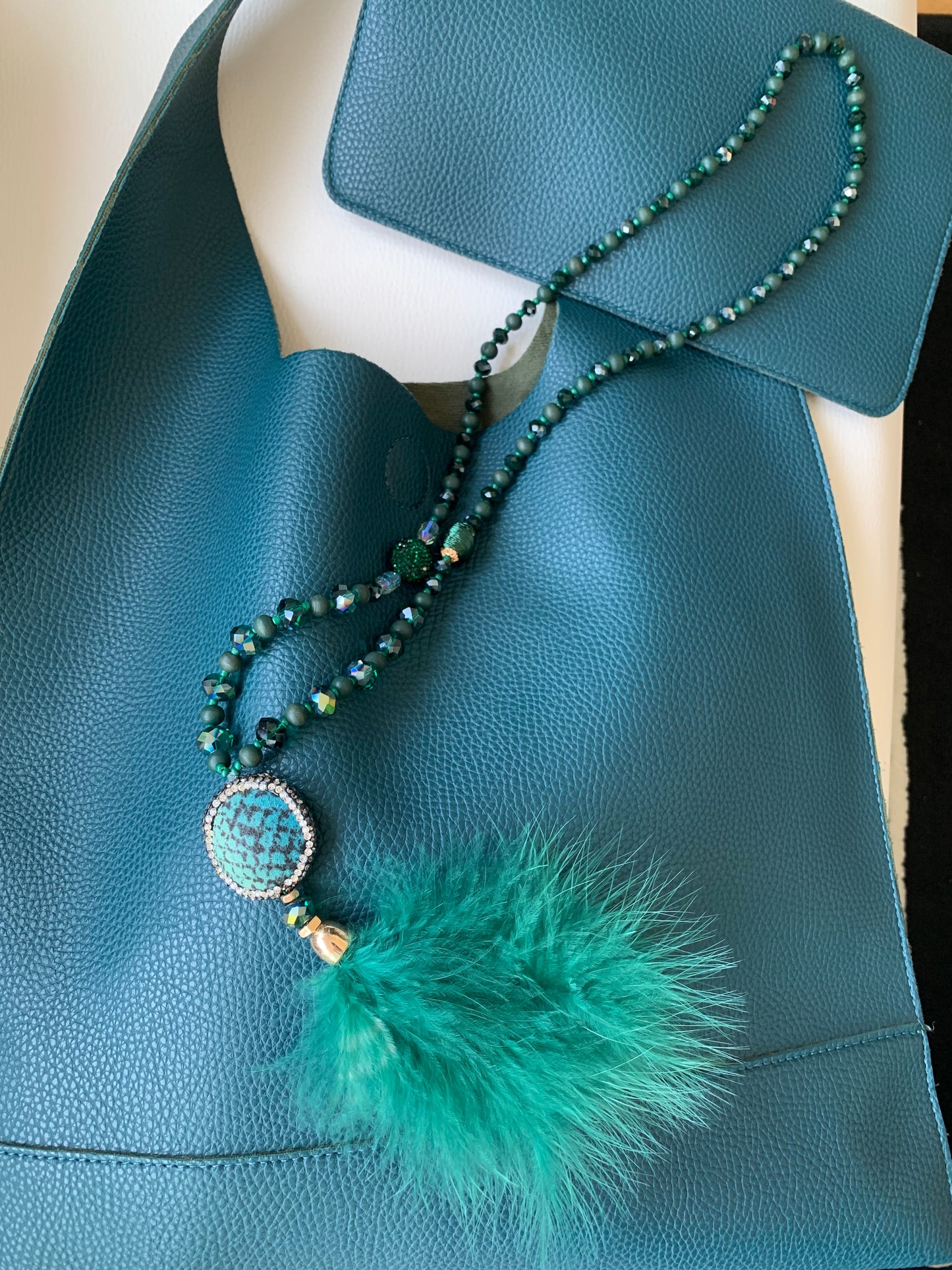 Kette FLORA €49,90; eine tolle Farbe .. edler Farbtupfer für jedes Outfit
