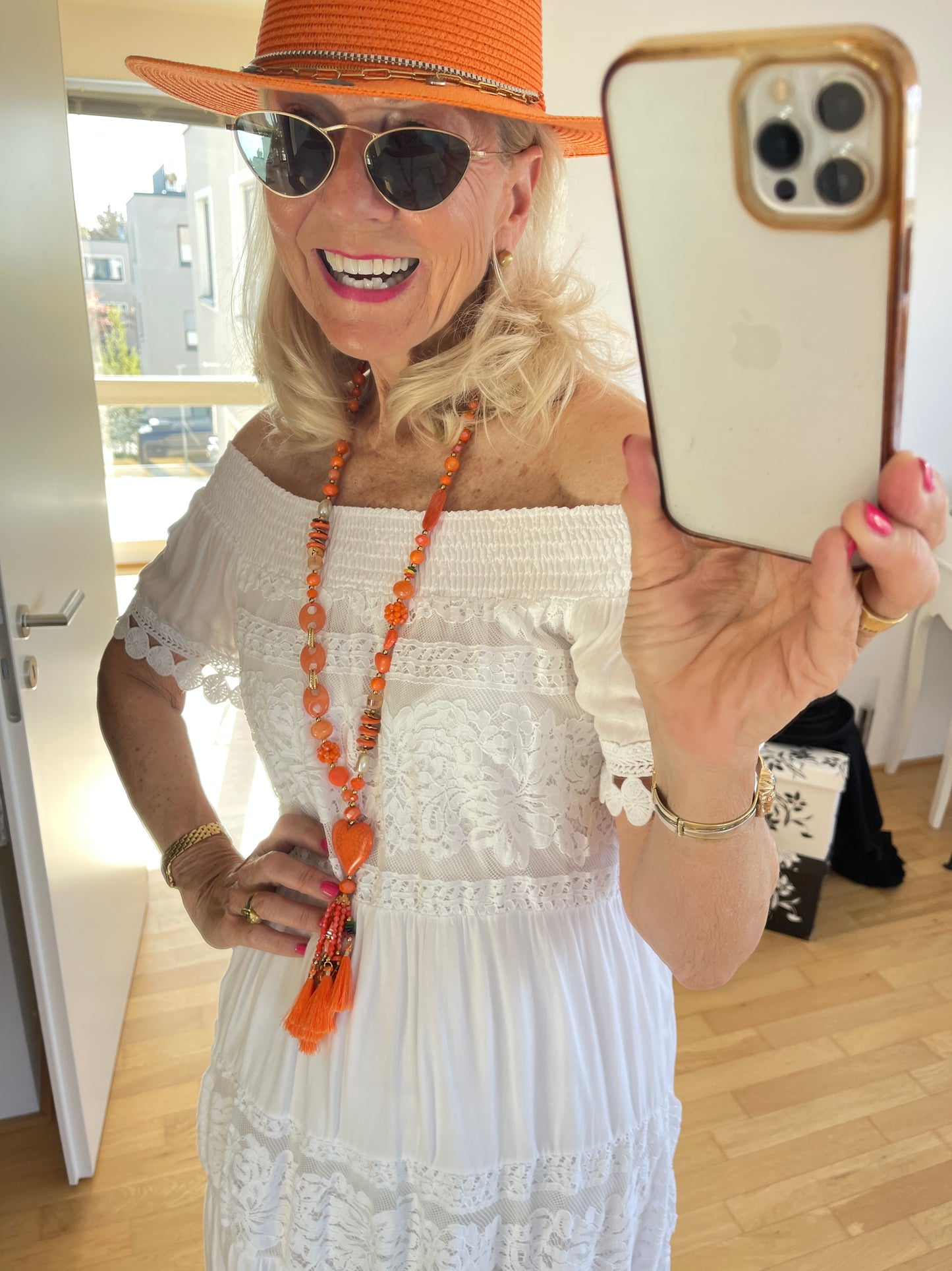 Kleid MERCEDES €69,90; stylisches Sommerkleid -auch im Carmen-Look zu tragen