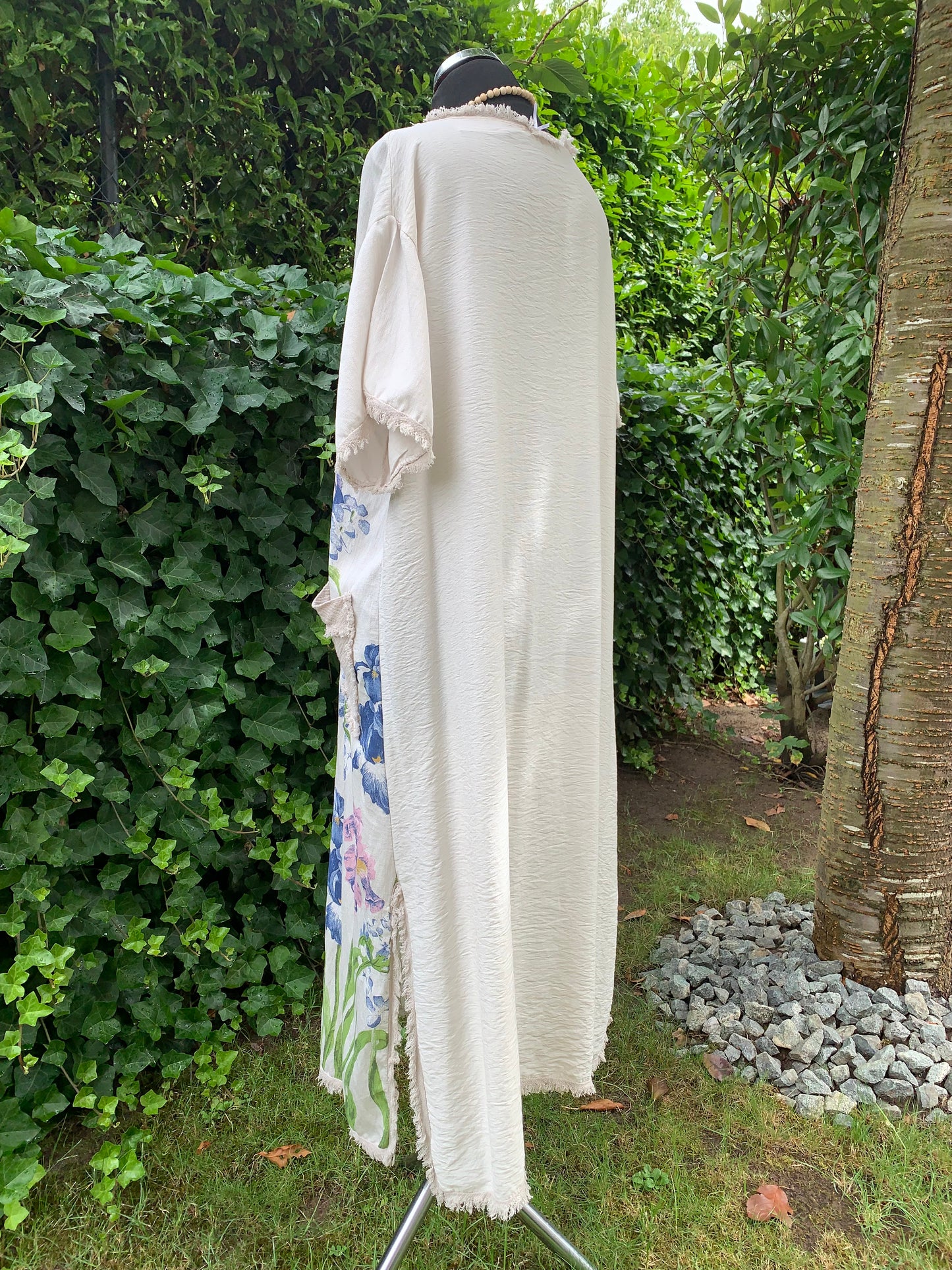 Kleid ROMY beige im Summer-Sale jetzt €69,90 statt €99,90; Flower-Power .. geniales Summer-Feeling