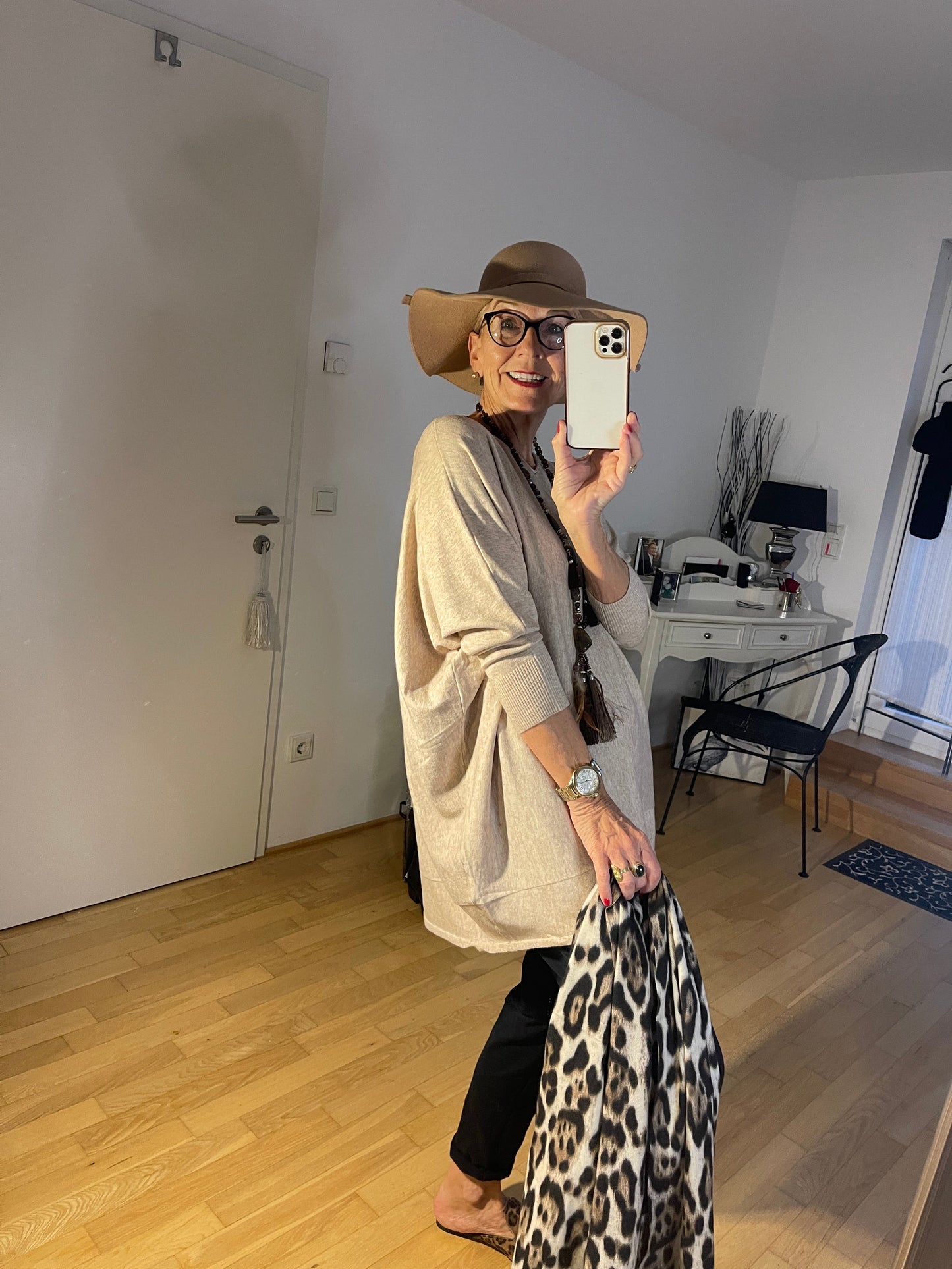 Pullover MOLA beige; jetzt im Oktober-Sale für €59,90 statt €99,90…klasse Modell auch für Genussgrößen