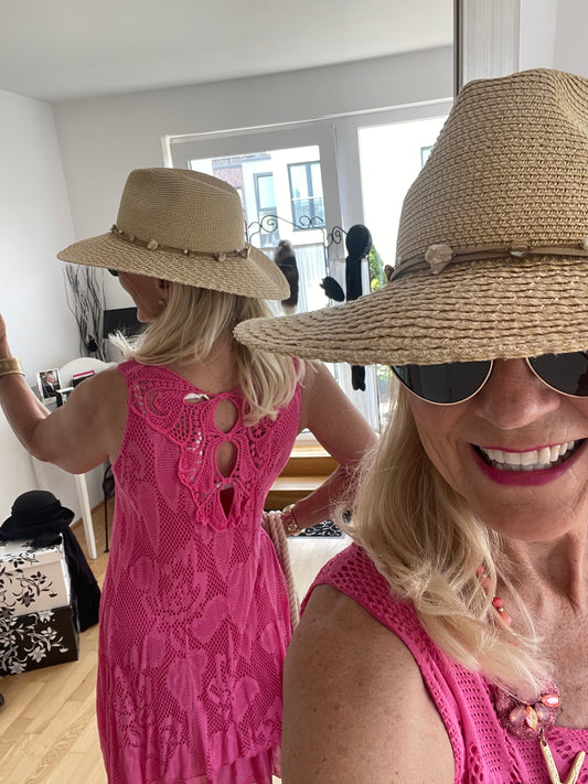 Kleid CLAUDILLE pink €59,90; ein zauberhaftes, sommerliches Lagenkleid, geeignet für S-XL Größen
