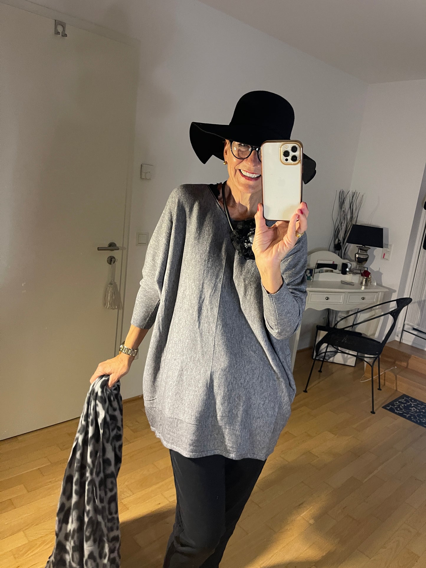Pullover MOLA grey; €59,90 jetzt im Oktober-Sale statt €99,90… klasse Modell auch Genussgrößen