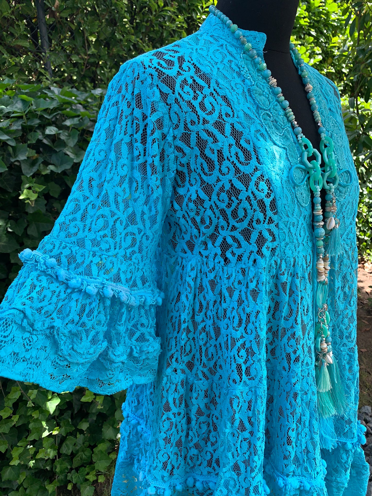 Tunika ARIELLE; Summer-Sale🛍🌞 jetzt €69,90 statt €99,90 ; Extravagante Tunika aus edler Spitze, in kräftigem Türkis, herrlich lässig geschnitten und ein absoluter Hingucker!