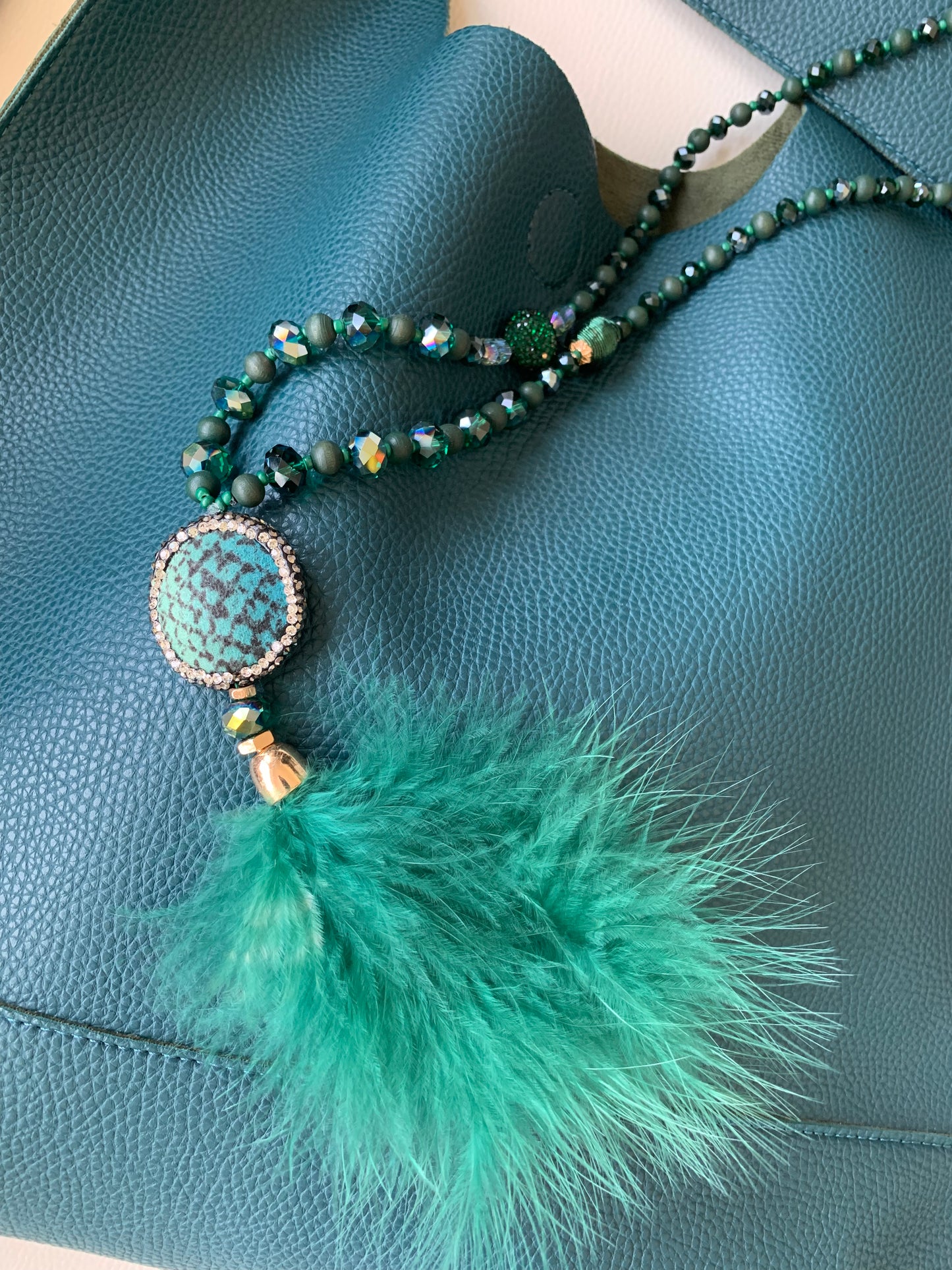 Kette FLORA €49,90; eine tolle Farbe .. edler Farbtupfer für jedes Outfit