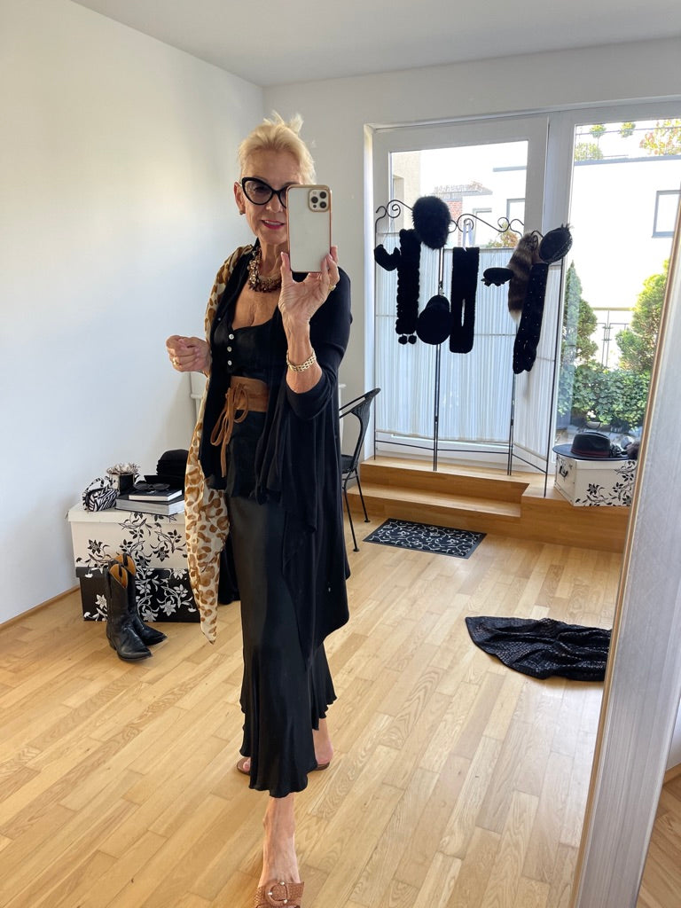 Strickjacke STAR €79,90, wunderbar leichte sowie figurbetonte Longstrickjacke