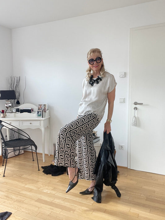 Hose QUATRO black/beige €79,90; klasse Schnitt, tolles, super angenehmes Material, klasse Farb & Mustermix