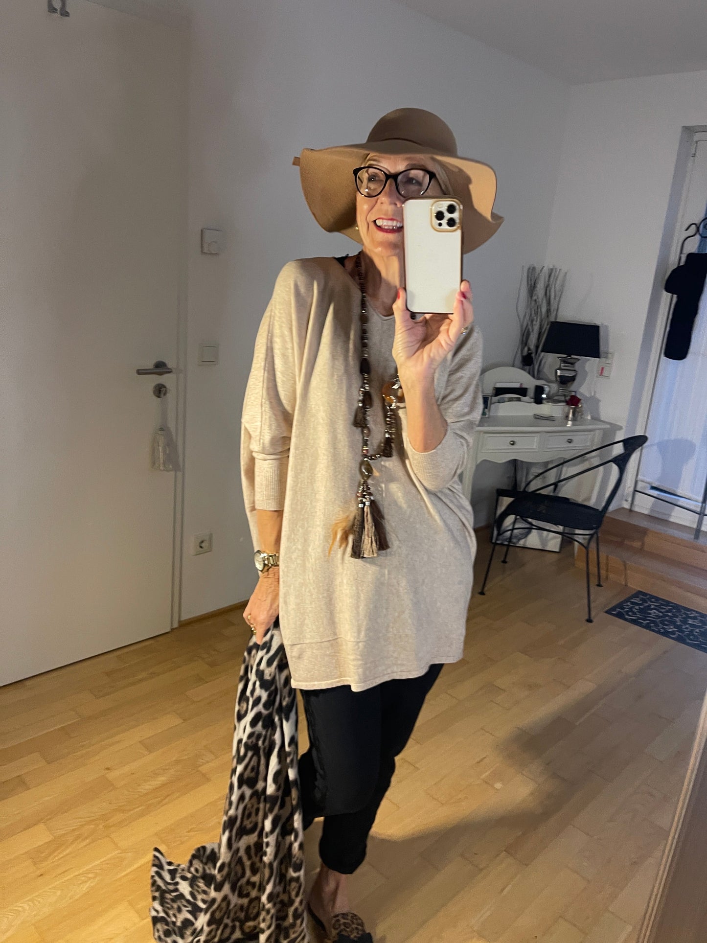 Pullover MOLA beige; jetzt im Oktober-Sale für €59,90 statt €99,90…klasse Modell auch für Genussgrößen