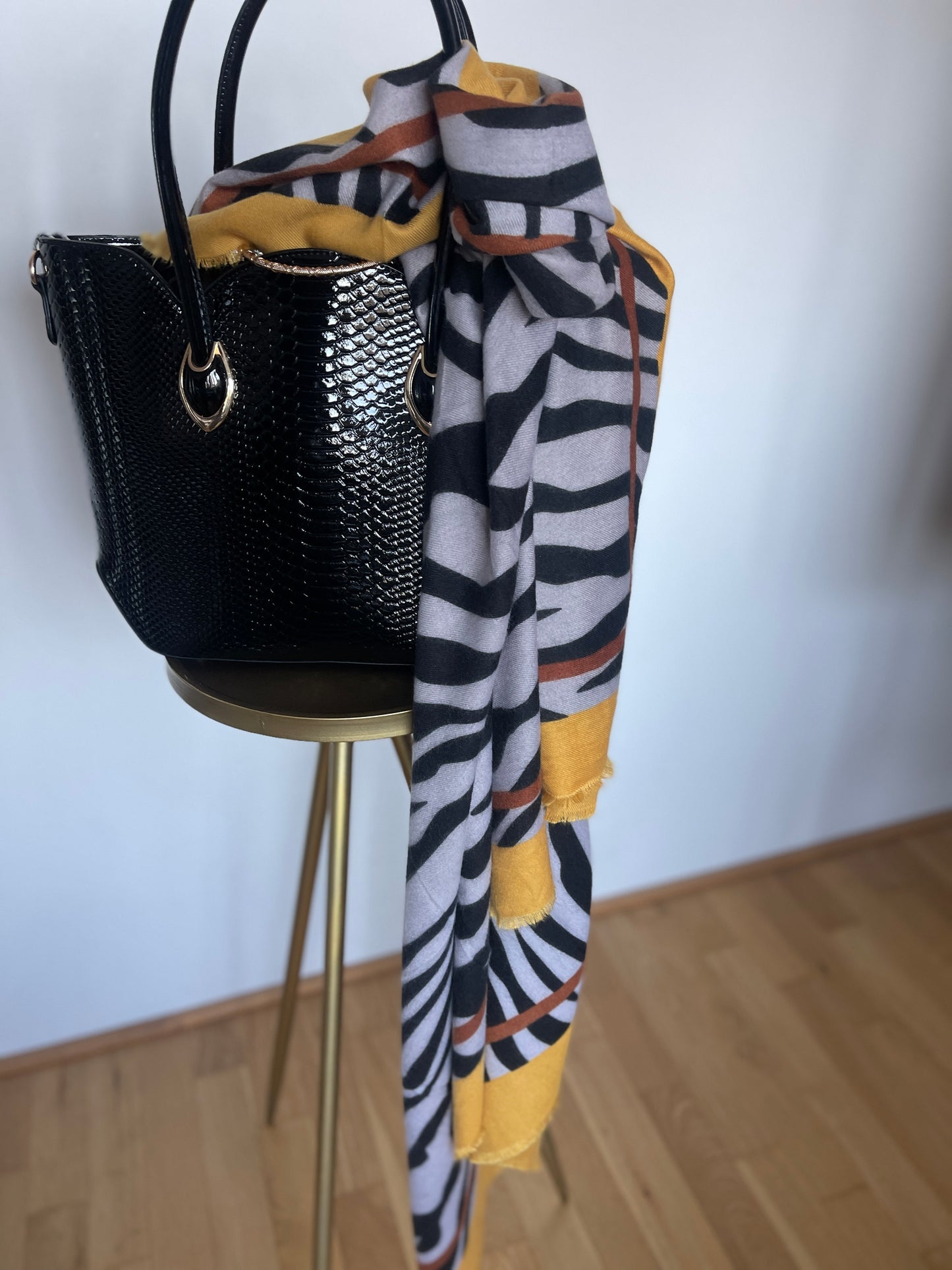 Schal LOLA yellow €49,90; wunderschöner Big-Schal