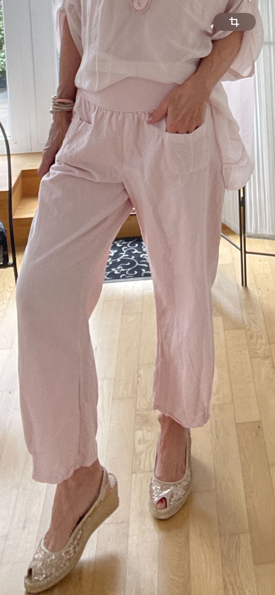 Hose Peggy rosé Gr.M €69,90; super sitzende Leinenhose mit Wohlfühlgarantie
