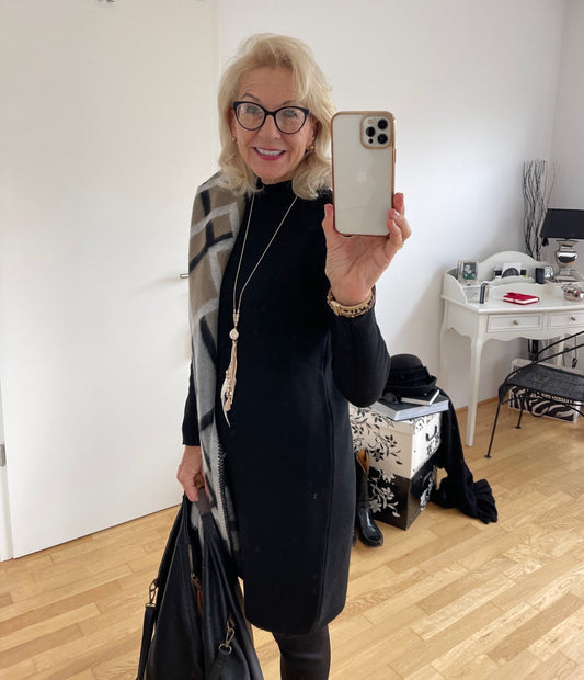 Kleid MARY black; Schmales Strickkleid, stylisch & figurbetont!!! IM BLACK-FRIDAY OUTLET“ nur noch €59,90 statt €99,90