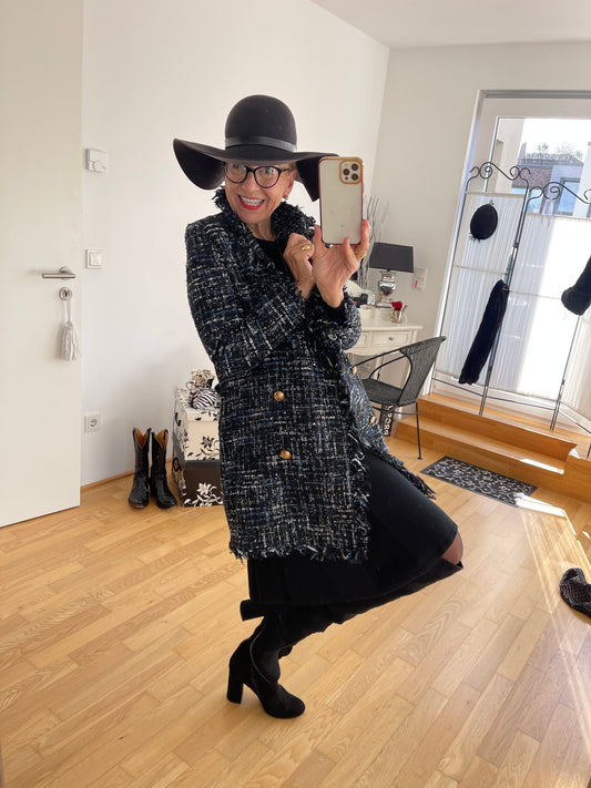 Blazer KISS Gr.L/XL „IM BLACK-FRIDAY OUTLET“ nur noch €59,90 statt €139,90 Boucle-Blazer im Coco-Style