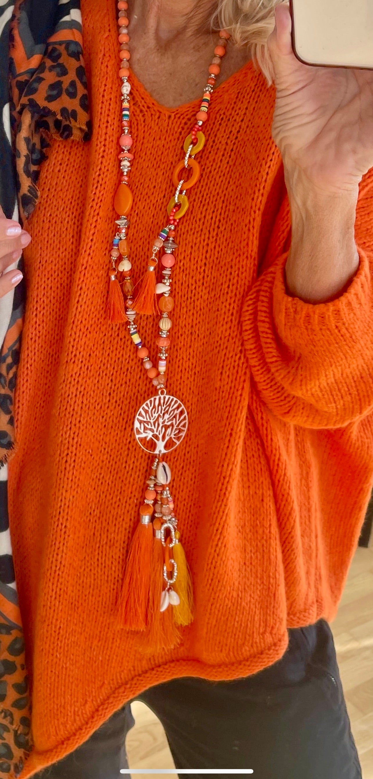 Kette LOVE-TREE orange; jetzt €29,90 statt €49,90; super stylische Longkette