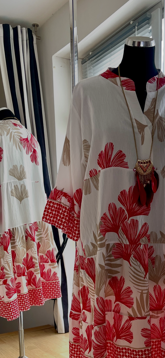 Tunika GINKO rot, beige-champagner im Outlet €69,90 statt €89,90; lässiger One-Size-Schnitt, klasse Print und tolles Material