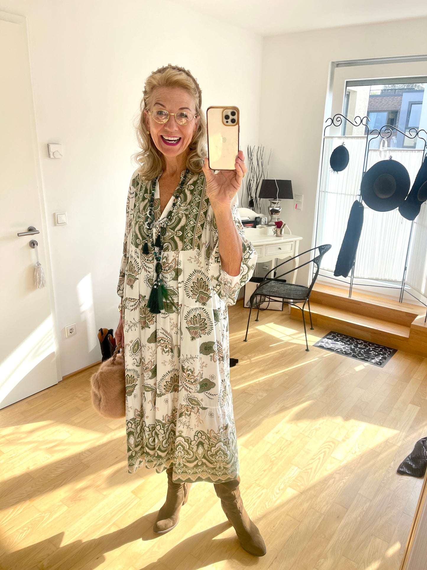Kleid PERCY green-beige, €99,90, wunderschönes Maxi-Modell, perfekt für den Übergang