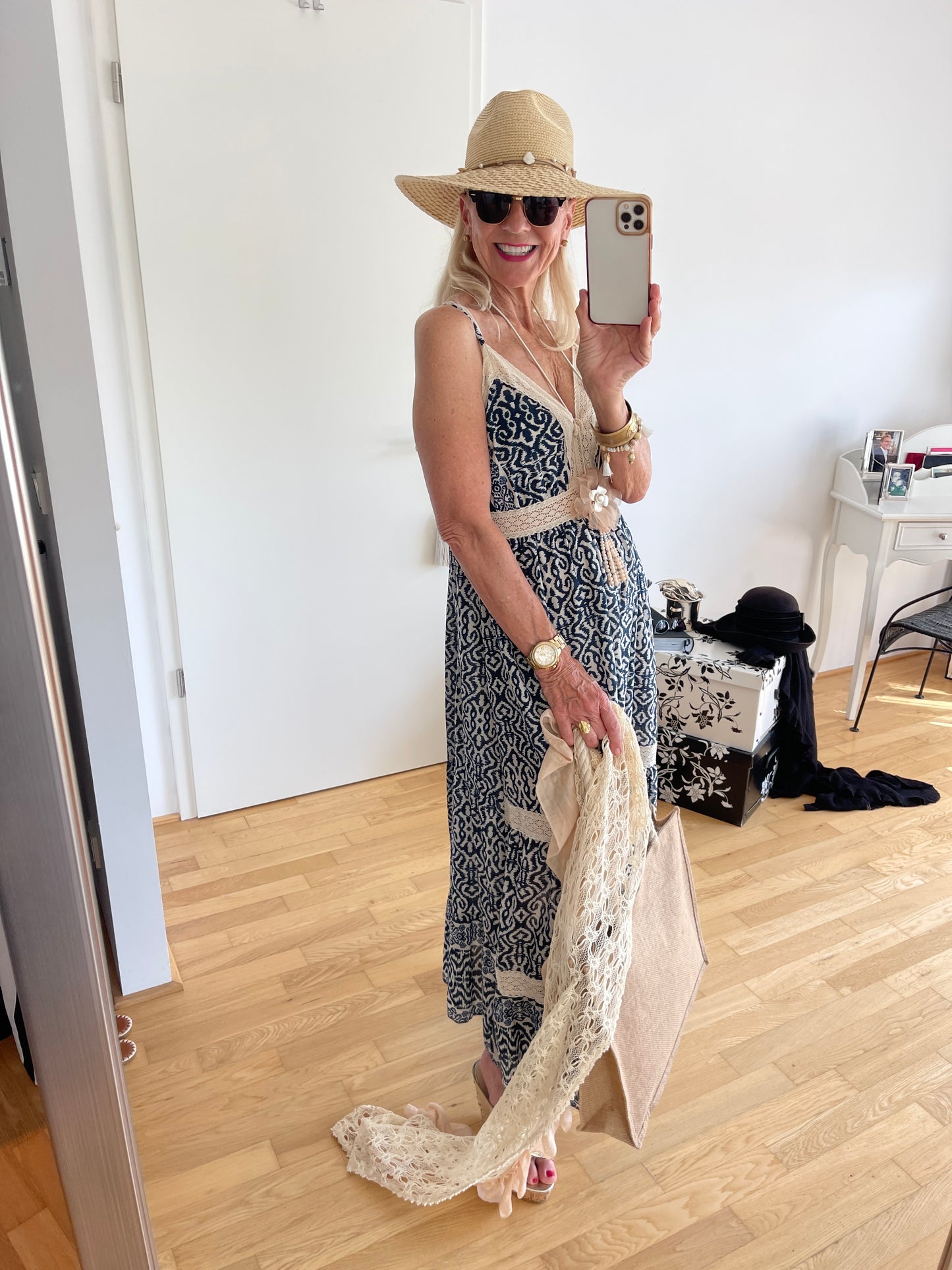 Kleid JAMIE blue; im Outlet jetzt €69,90 anstatt €99,90; sooo ein zauberhaft, sommerliches Maxikleid