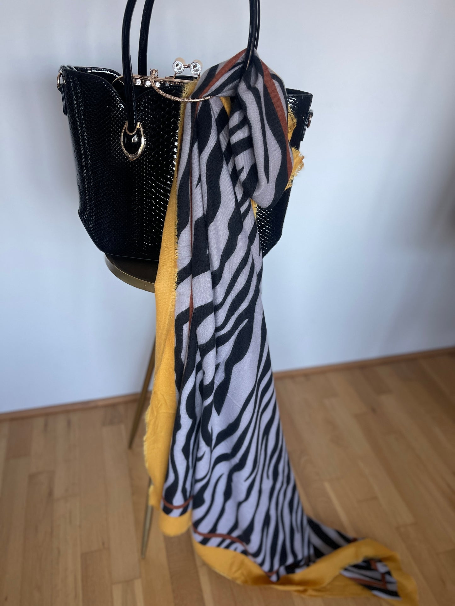 Schal LOLA yellow €49,90; wunderschöner Big-Schal