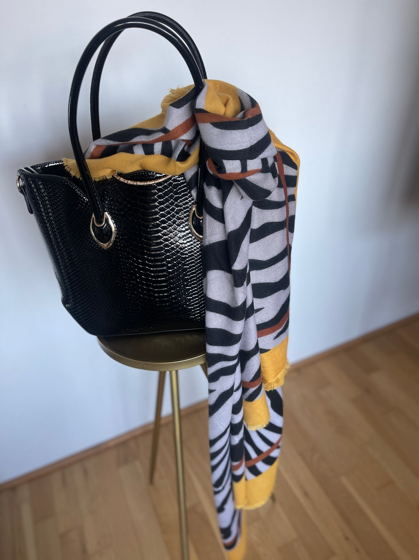 Schal LOLA yellow €49,90; wunderschöner Big-Schal