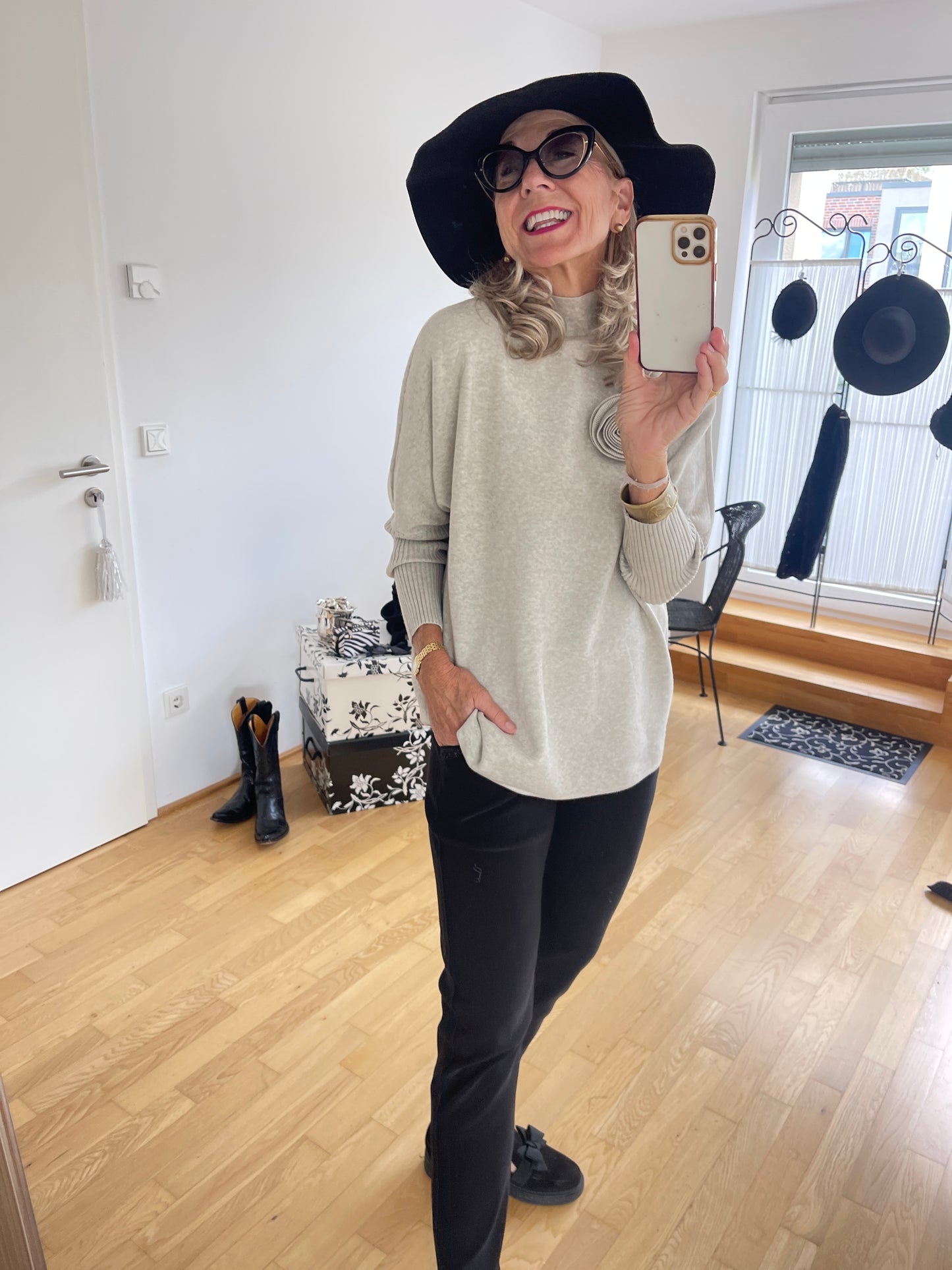 Oberteil MELANIA beige €89,90; extravagant, lässig und herrlich angenehm