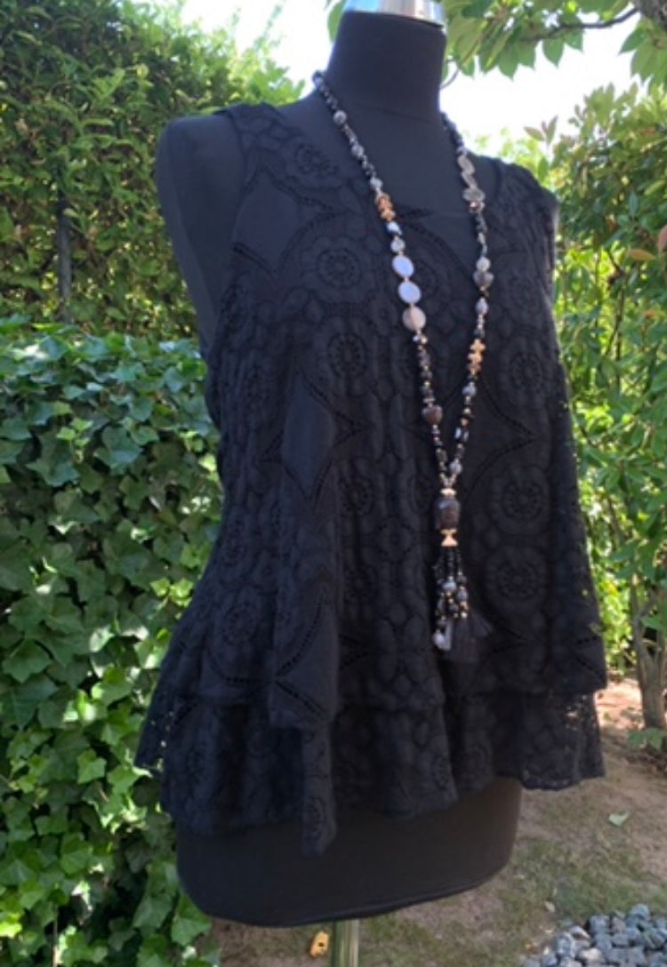 Oberteil/Top LILLY black; jetzt €29,90 statt €59,90 im Super-Summer-Sale
