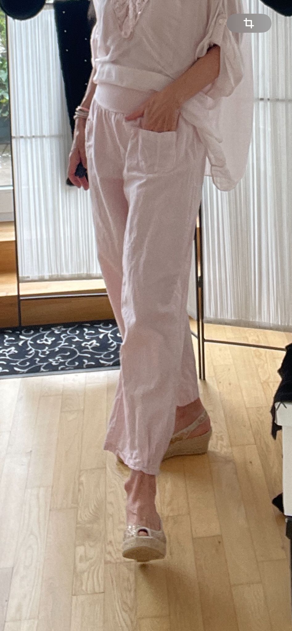 Hose Peggy rosé Gr.M €69,90; super sitzende Leinenhose mit Wohlfühlgarantie