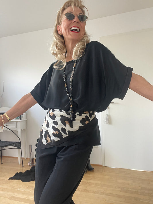 Oberteil GIBSY black €69,90; ein geniales Basic-Oberteil, nicht nur schön sondern perfekt!!