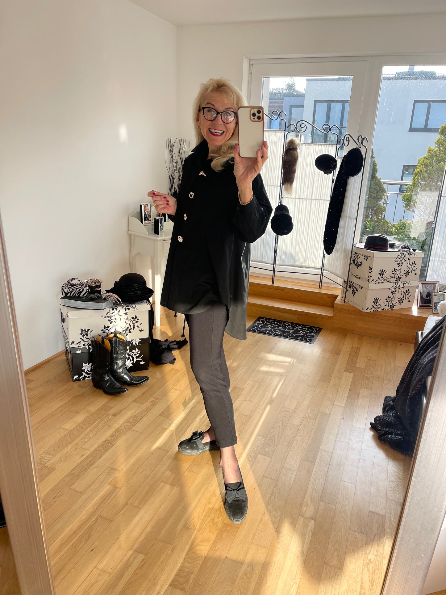 Bluse DARLING black; €89,90 super schicke & ausgefallene Oversize-Long-Bluse