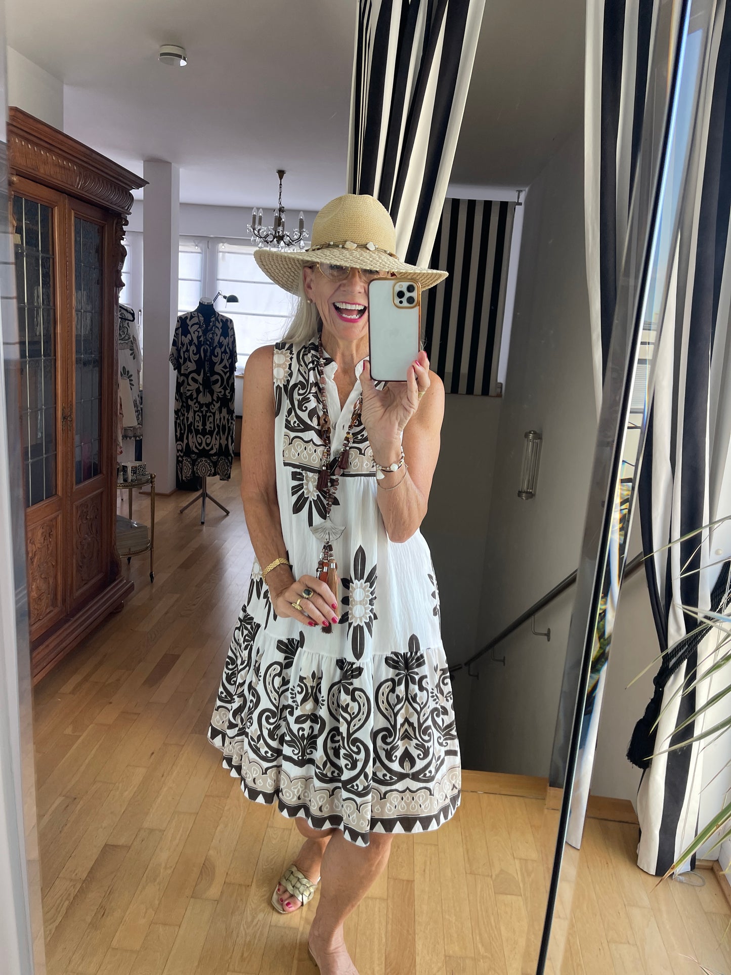 Kleid JONTE brown €49,90 statt €€79,90 .. ein perfekter sommerlicher Allrounder ☀️