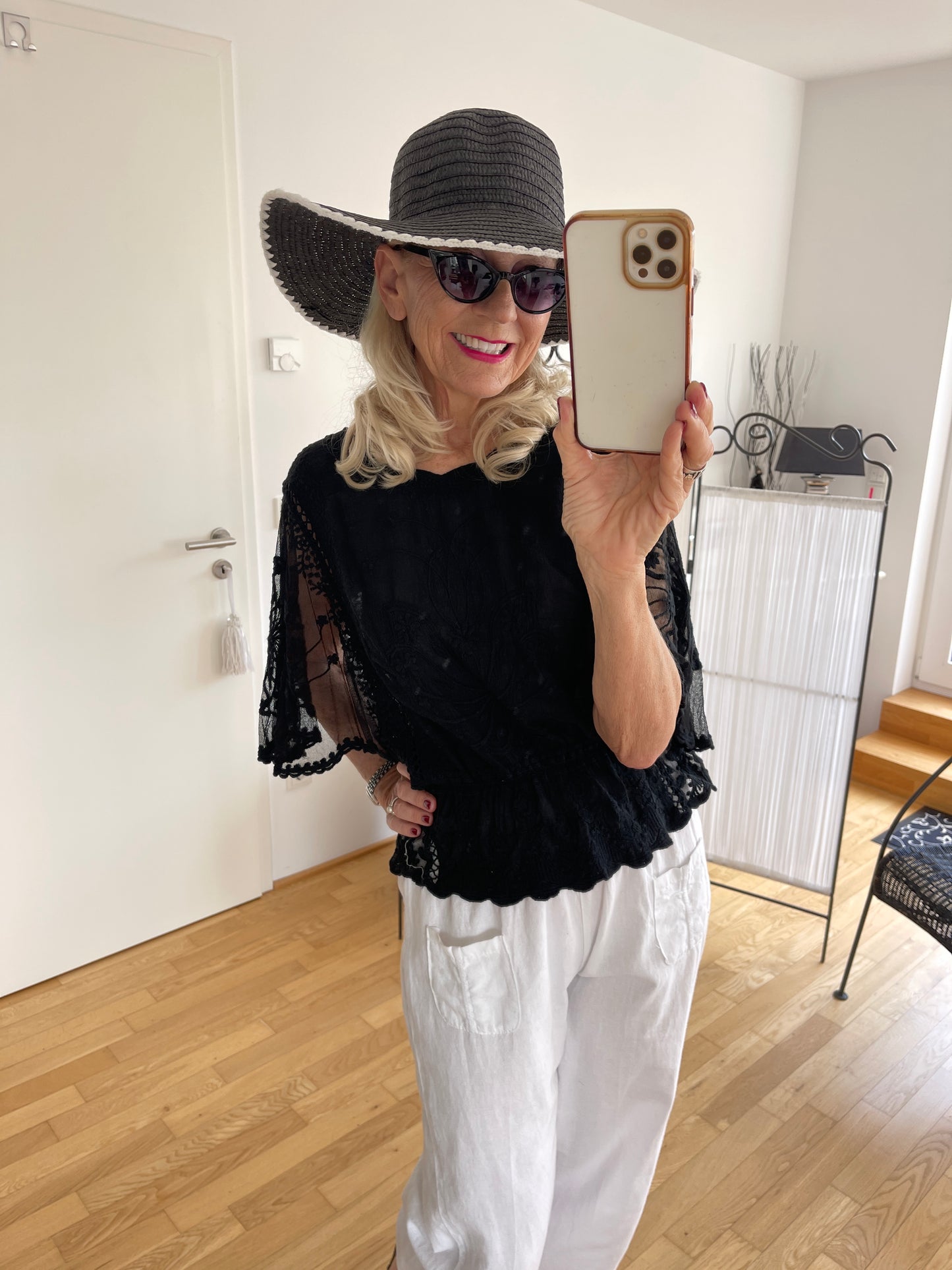 Oberteil KESSY black €69,90; das ist ja einfach bildhübsch