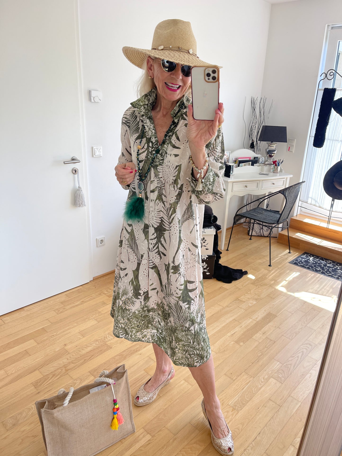 Kleid PRONTO €99,90; extravagant, lässig sowie schick, ein tolles Kleid in einem tollen Schnitt