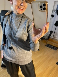 Pullover MOLLY grey €79,90; stylischer Look & herrlich angenehm zu tragen