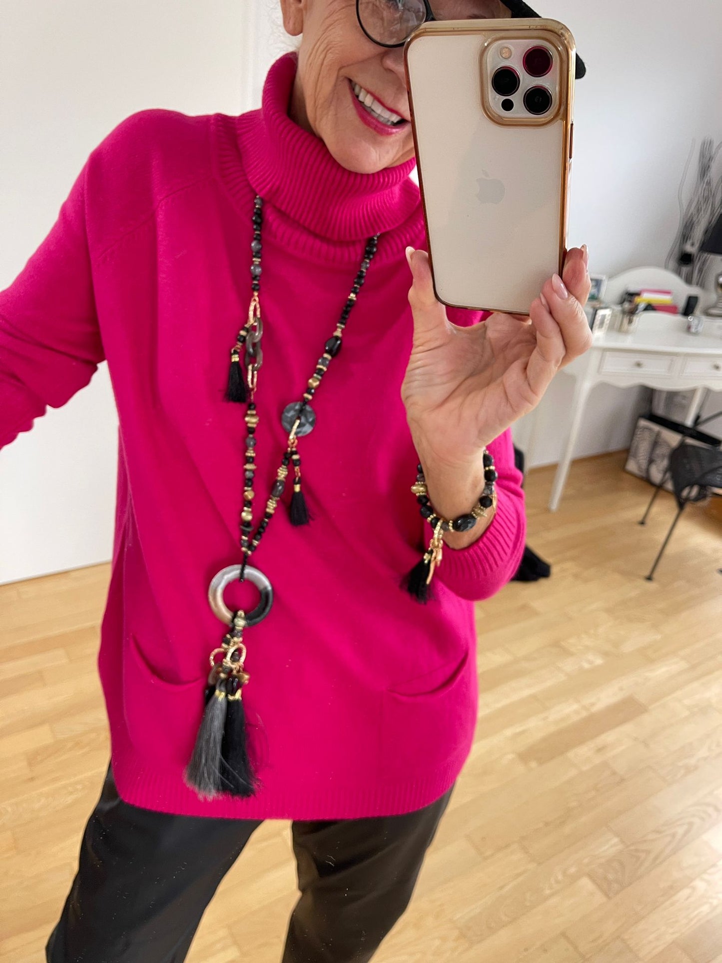 Pullover JACKY pink €69,90; edel und lässig, ein MUST-HAVE Basic!