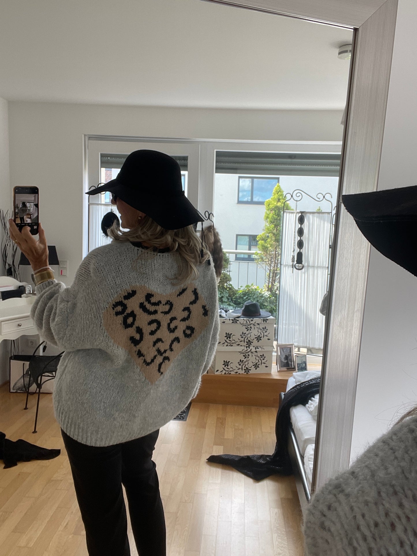 Jacke KOSCHKOSCH €89,90; perfekt und kuschelig für die Übergangszeit