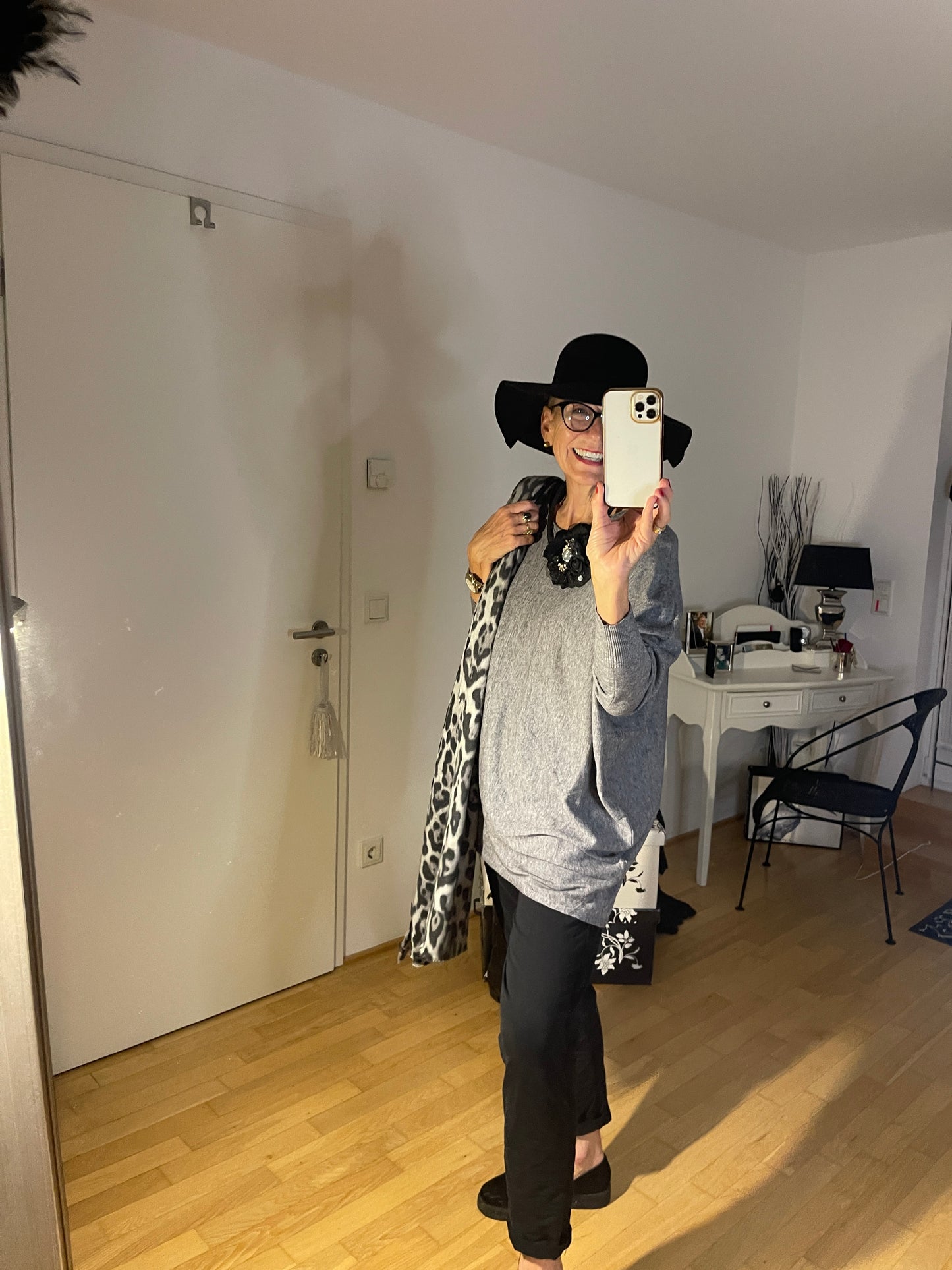 Pullover MOLA grey; €59,90 jetzt im Oktober-Sale statt €99,90… klasse Modell auch Genussgrößen