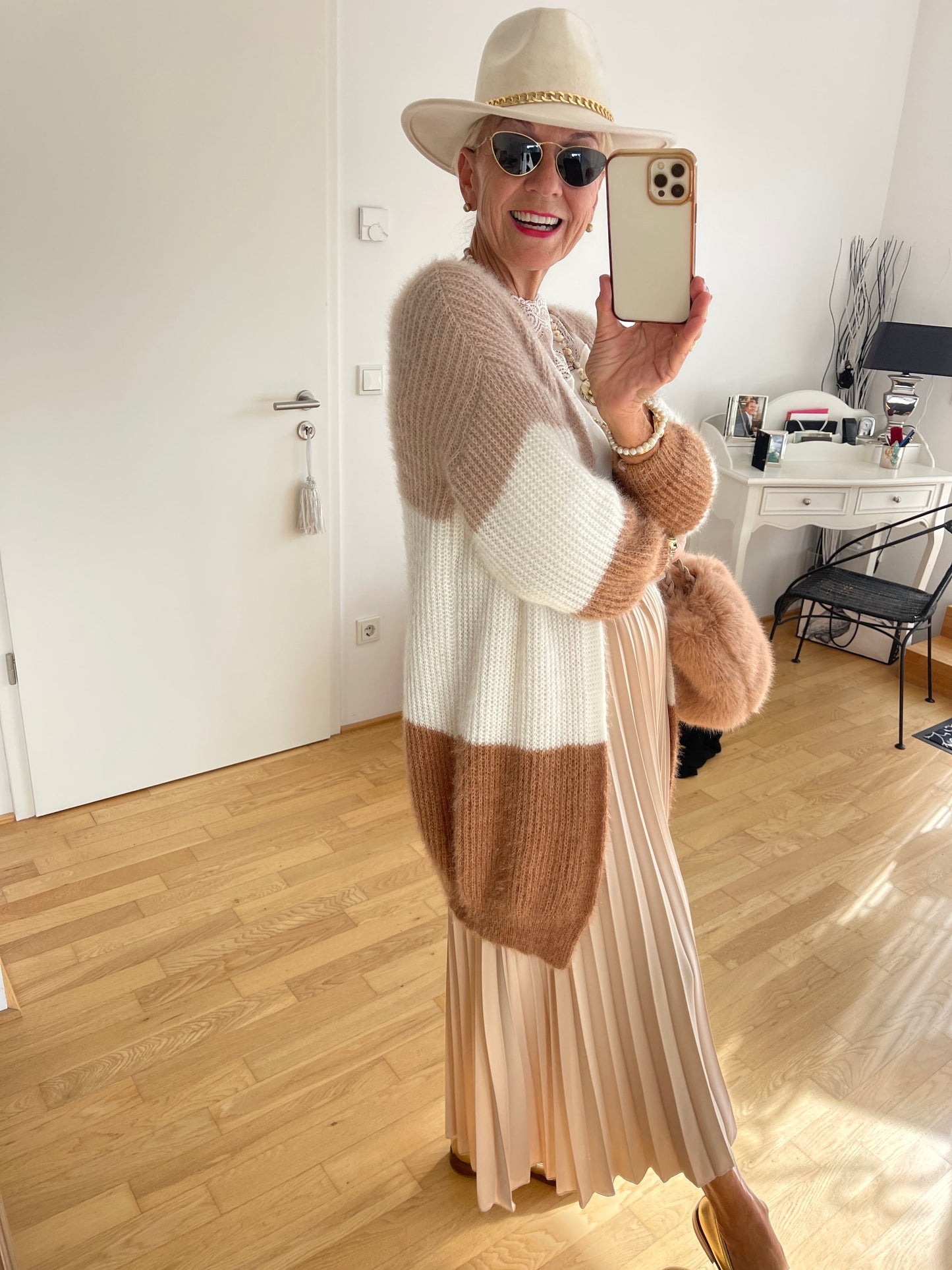 Jacke INKA jetzt €109,90; kuschelig schmeichelnde Longjacke in einer wunderschönen Farbkombi