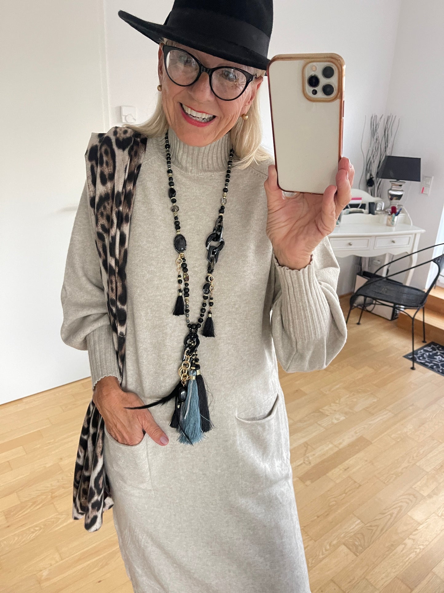 Kleid LADY champanger; €99,90; fantastisch sitzendes Strickkleid, schick, edel und soooo herrlich angenehm