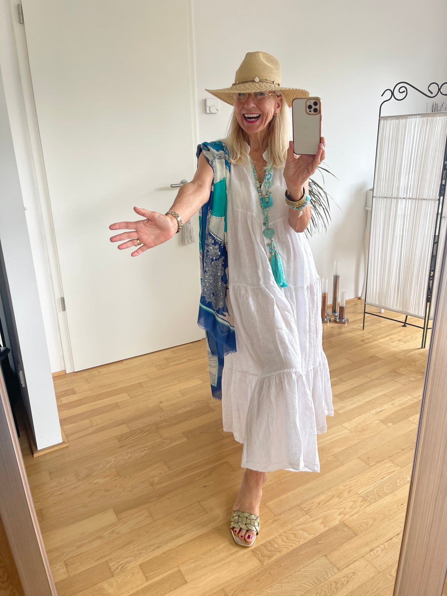 Kleid JESOLO white; €109,90 ein herrlich langes Leinenkleid, klassisch, edel und auch top für größere Größen