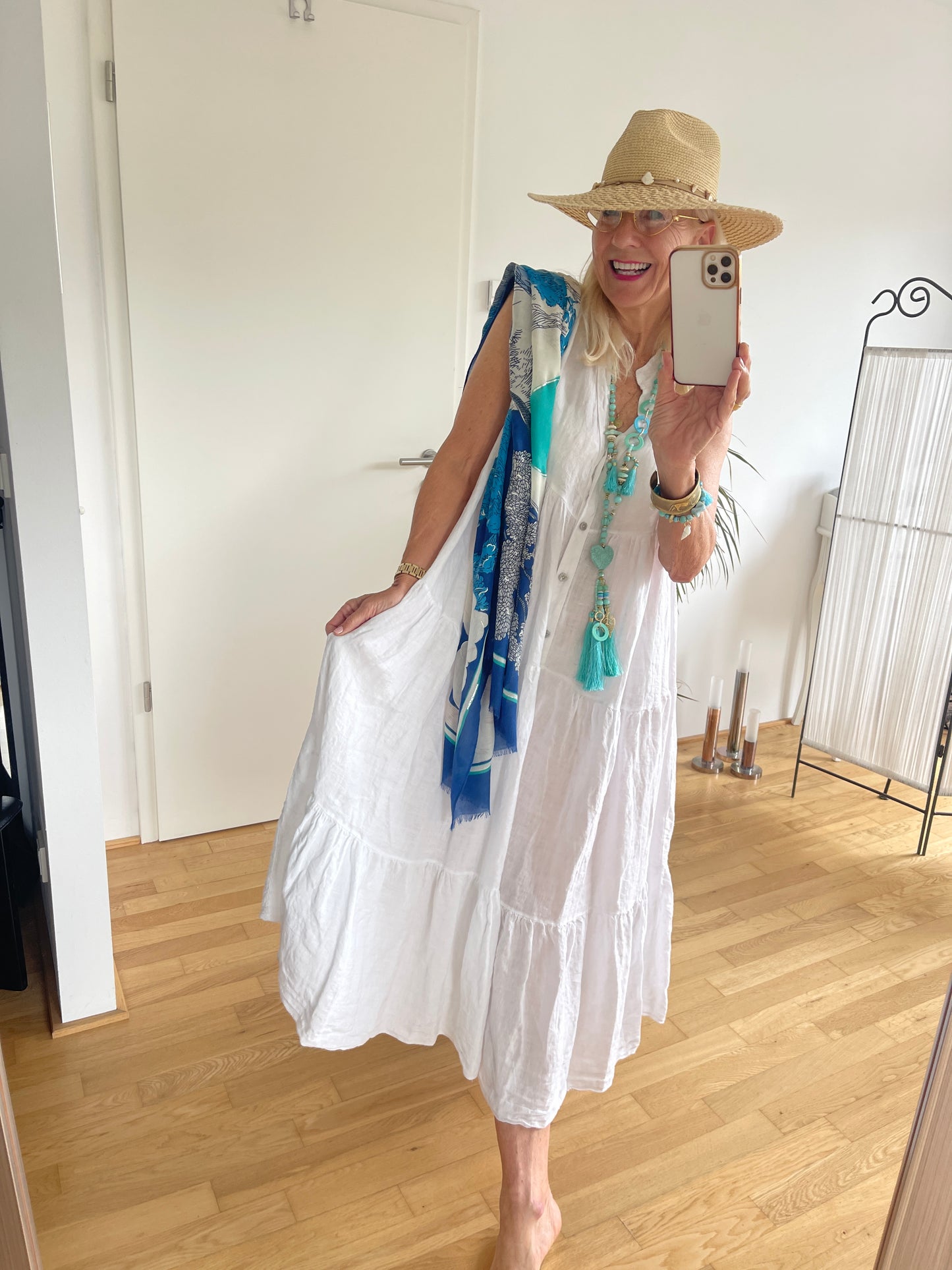 Kleid JESOLO white; €109,90 ein herrlich langes Leinenkleid, klassisch, edel und auch top für größere Größen