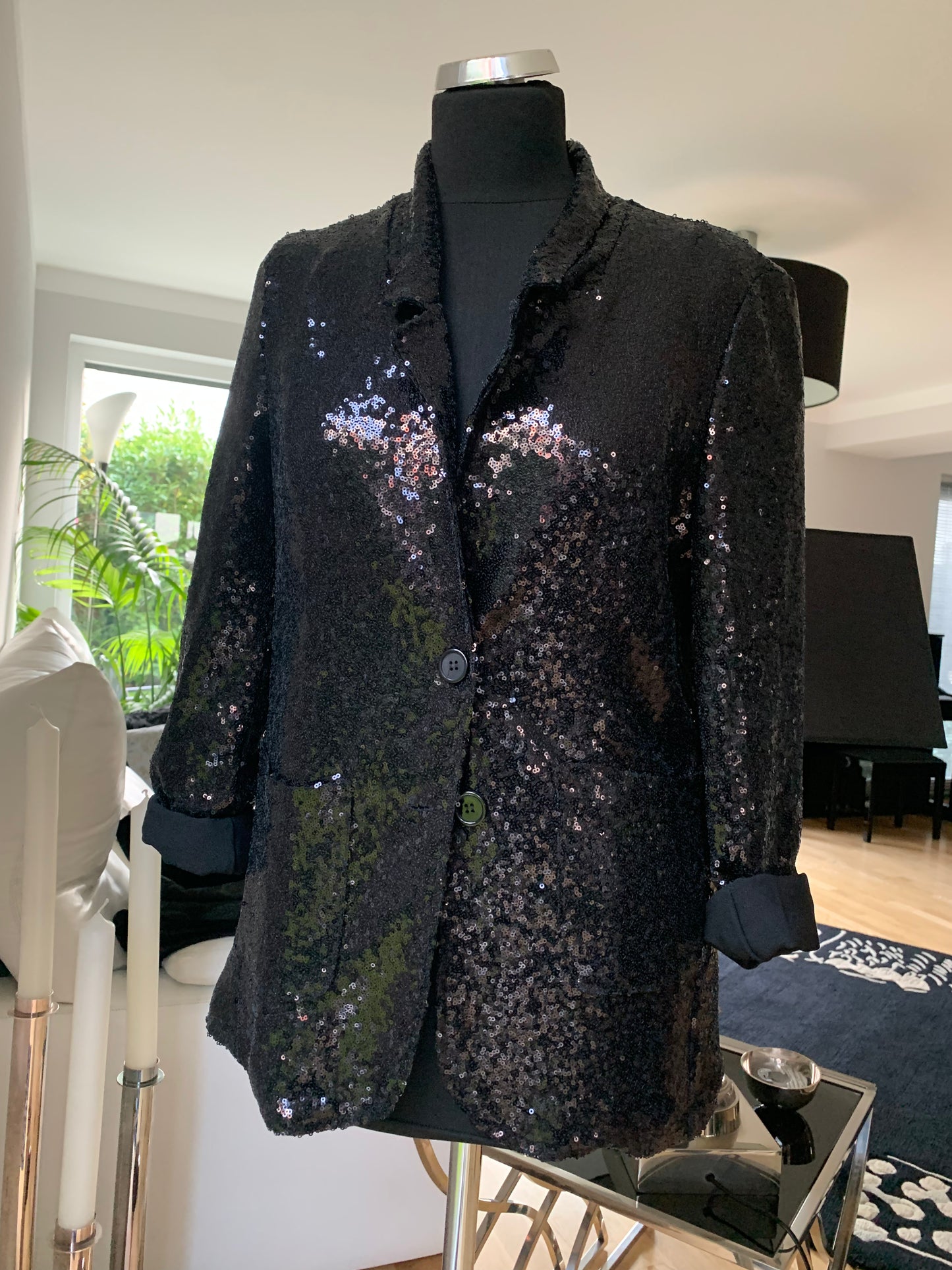 Blazer LUNA Pailletten Gr.M; „Im MEGA-OUTLET“ jetzt €69,90 statt €129,90 immer ein Fashion-Bonbon
