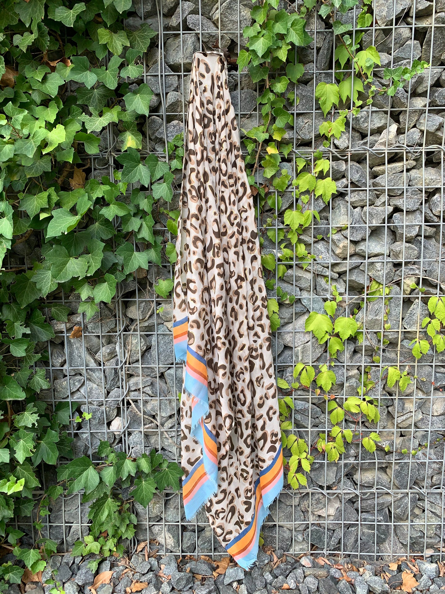 Schal COLOUFUL LEO blue €35,90 im ENDLESS-SUMMER-SALE